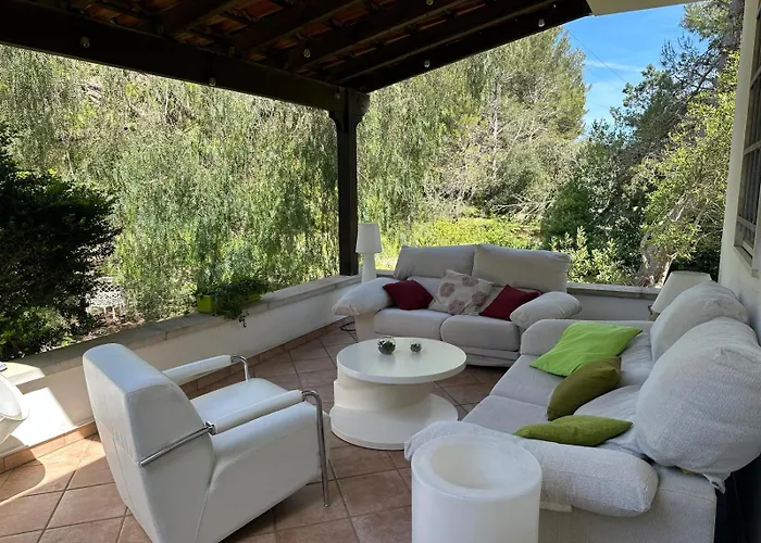 Zoe Holiday home